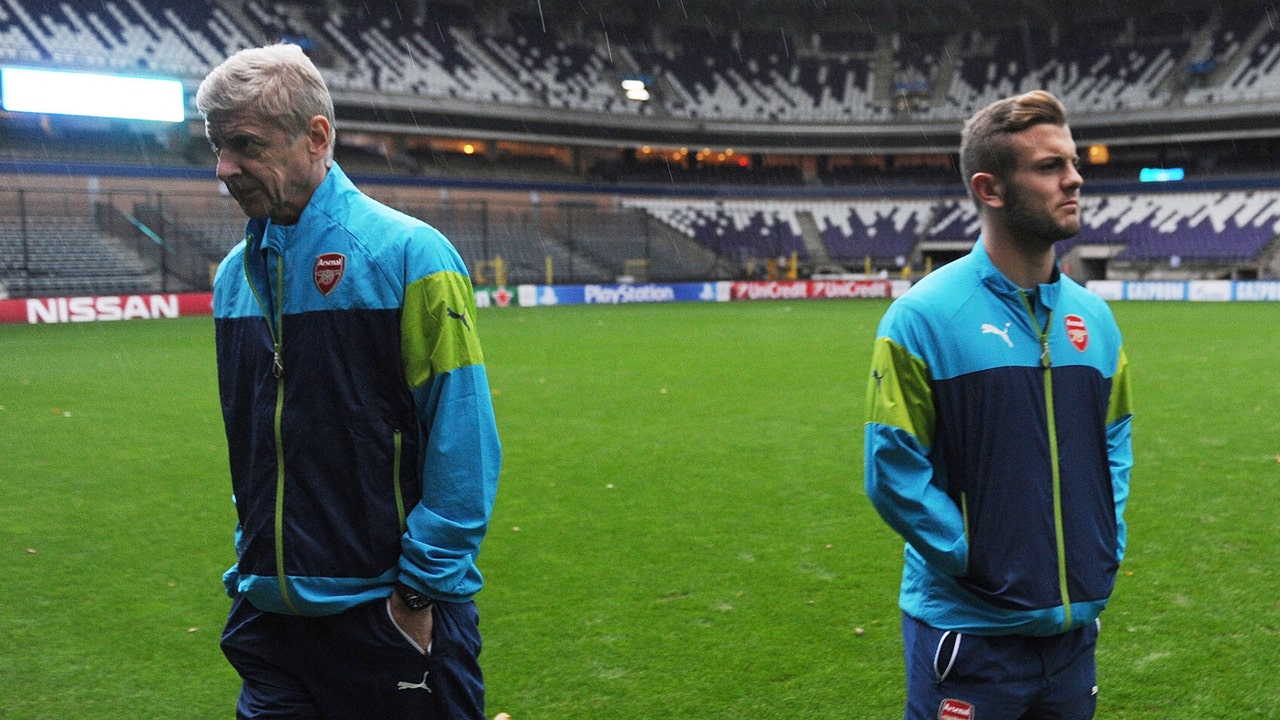 Wilshere sorry for being pictured with shisha pipe in nightclub
